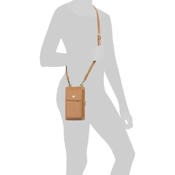 Steve Madden Handbags - NEW STEVE MADDEN Patsy Phone Case Wallet Removable Crossbody Purse Clutch Bag